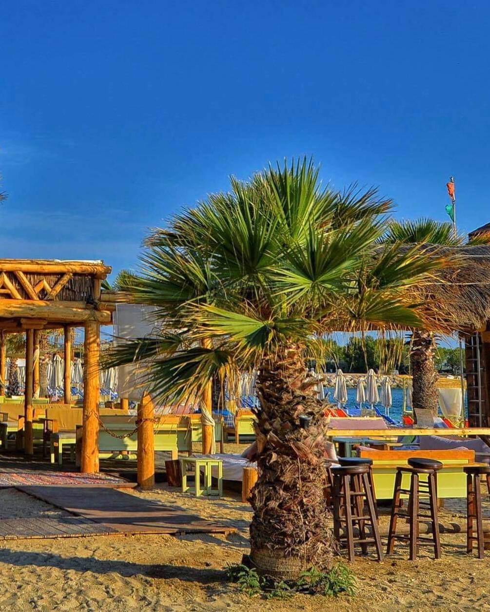 Macaw Beach Bar